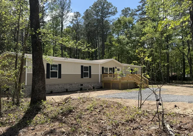 Homes for sale in Eutawville, SC | 115 Ash Hill Dr, Eutawville, SC 29048 | MLS# 26013480