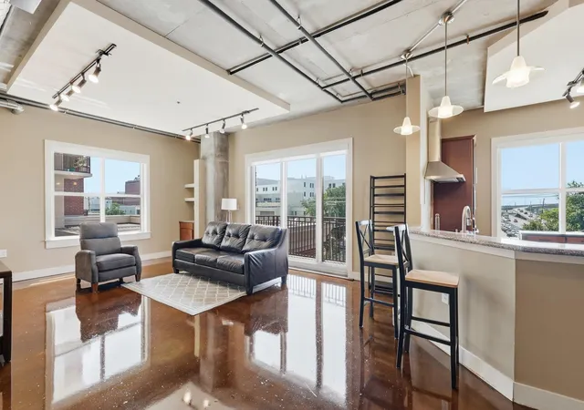 Photo 2 of Townhouse for sale at 150 Bee St #402, Charleston, SC 29401 | MLS# 26018586 | Listing updated on 2026-07-17