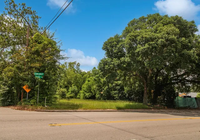 Homes for sale in Columbia, SC | 3101 Farrow Rd, Columbia, SC 29203 | MLS# 26004673