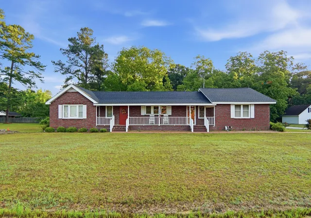 Homes for sale in Saint George, SC | 10163 Charleston Hwy, Saint George, SC 29477 | MLS# 26014328