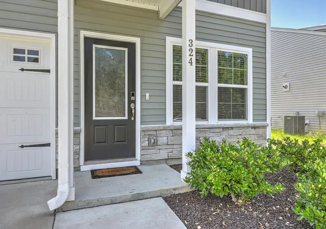 Photo 3 of Single family home for sale at 324 Gothenburg Trl, Summerville, SC 29486 | MLS# 26015122 | Listing updated on 2026-08-13
