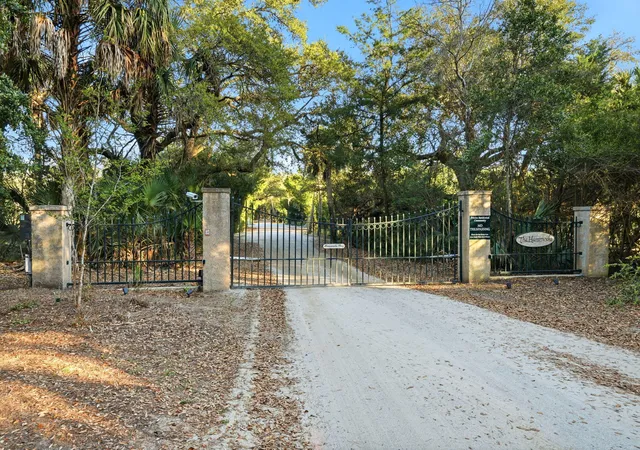 Photo 3 of Single family home for sale at 831 Hammocks Way, Edisto Island, SC 29438 | MLS# 26021904 | Listing updated on 2026-10-08