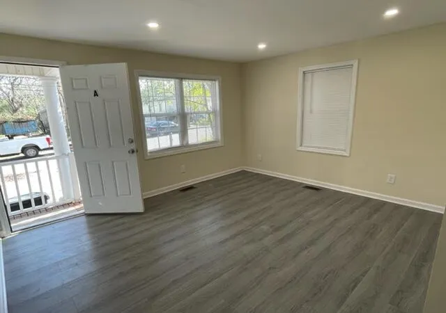 Homes for sale in North Charleston, SC | 1916 Baxter Street, North Charleston, SC 29405 | Houzeo