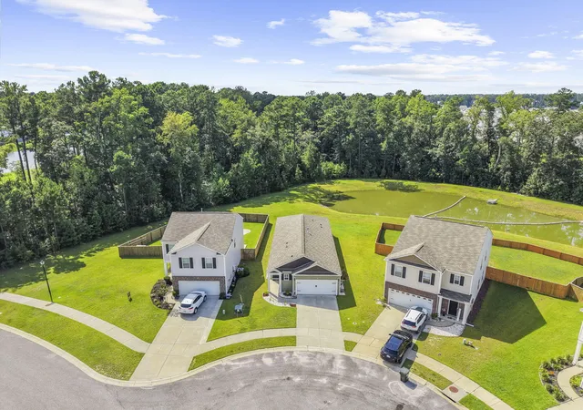 Photo 2 of Single family home for sale at 627 Silver Spruce St, Summerville, SC 29486 | MLS# 26023098 | Listing updated on 2026-08-27