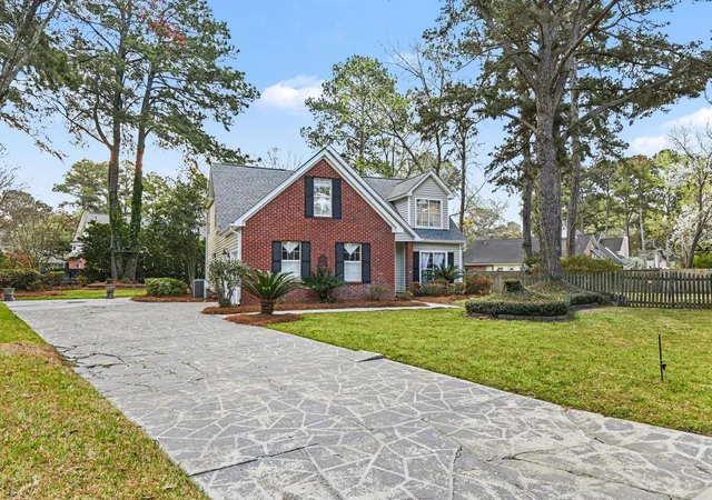 2nd image of 204 Wickford Ct, Summerville, SC 29485 | MLS# 26012018