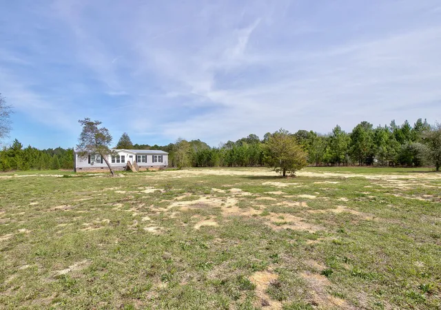 Homes for sale in Manning, SC | 1100 Marlowe Dr, Manning, SC 29102 | MLS# 26010469