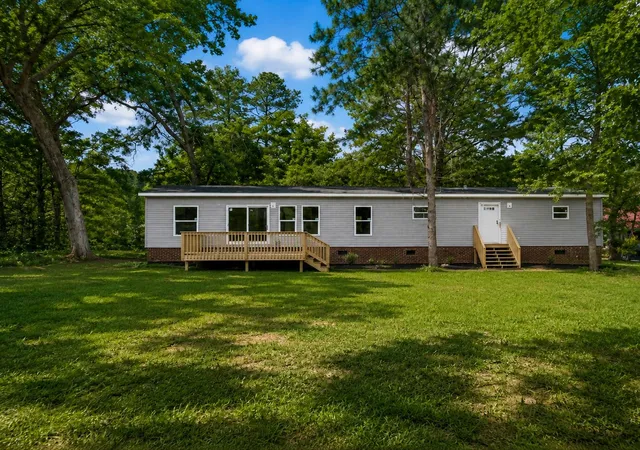 2nd image of 621 Gaillard St, Eutawville, SC 29048 | MLS# 26021532