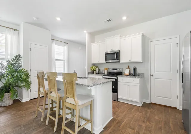Photo 3 of Sale Pending at 8015 Ardbeg Cvs, Ravenel, SC 29470 | MLS# 26017335 | Listing updated on 2026-08-17