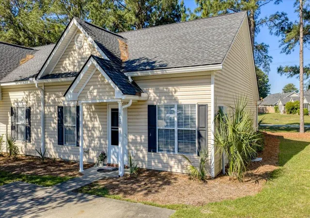 Homes for sale in Hanahan, SC | 7360 Suncatcher Dr, Hanahan, SC 29410 | MLS# 26013625