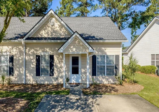 Homes for sale in Hanahan, SC | 7360 Suncatcher Dr, Hanahan, SC 29410 | MLS# 26013625