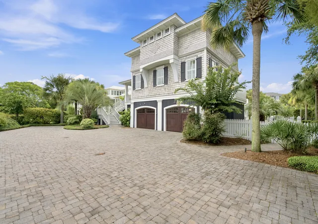 Photo 3 of Single family home for sale at 2668 Bayonne St, Sullivans Island, SC 29482 | MLS# 26021177 | Listing updated on 2026-08-13