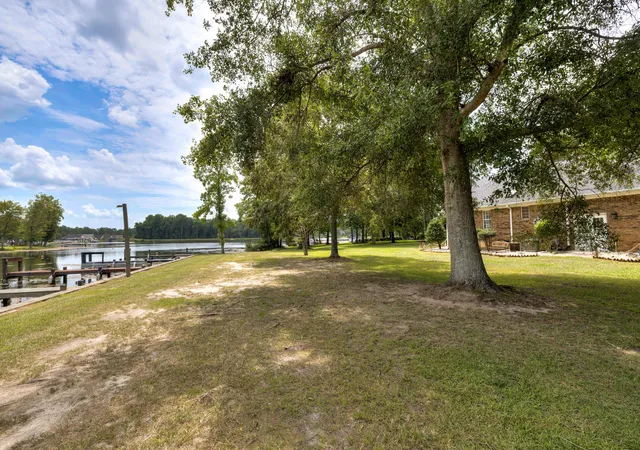 Photo 4 of Single family home for sale at 203 Ridge Lake Dr, Manning, SC 29102 | MLS# 26021486 | Listing updated on 2026-09-03