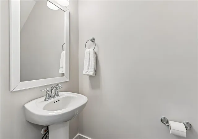 Photo 3 of Single family home for sale at 118 Sandy Bnd Ln, Summerville, SC 29486 | MLS# 26018038 | Listing updated on 2026-10-20