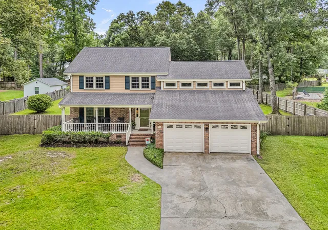 Photo 2 of Single family home for sale at 78 King Charles Cir, Summerville, SC 29485 | MLS# 26019628 | Listing updated on 2026-09-10