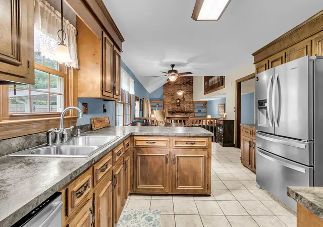 Photo 4 of Single family home for sale at 78 King Charles Cir, Summerville, SC 29485 | MLS# 26019628 | Listing updated on 2026-09-10