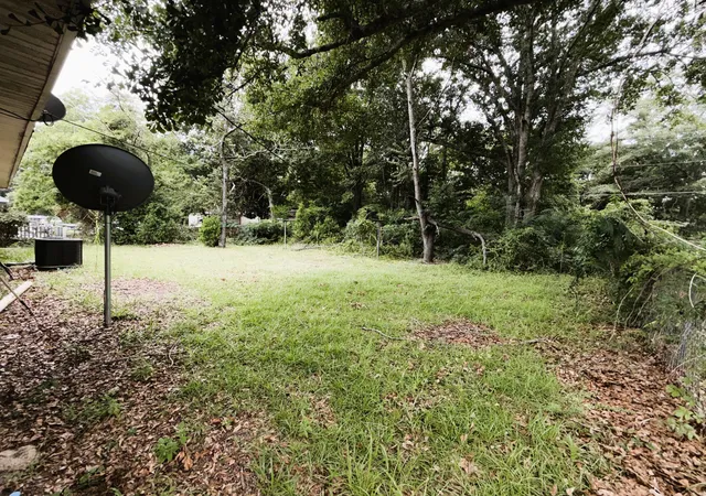 Photo 11 of Single family home for sale at 1605 Clinton St, Barnwell, SC 29812 | MLS# 26021253 | Listing updated on 2026-08-04