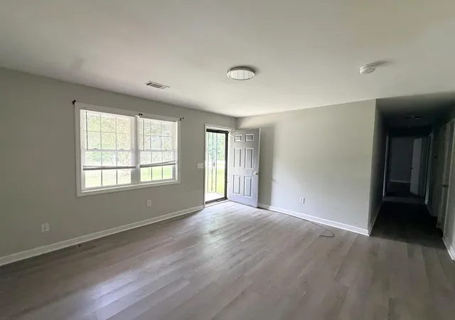 Photo 4 of Single family home for sale at 1605 Clinton St, Barnwell, SC 29812 | MLS# 26021253 | Listing updated on 2026-08-04