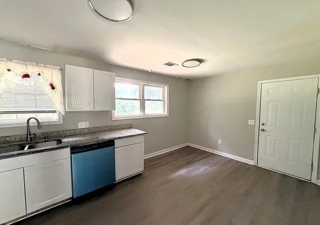 Photo 5 of Single family home for sale at 1605 Clinton St, Barnwell, SC 29812 | MLS# 26021253 | Listing updated on 2026-08-04