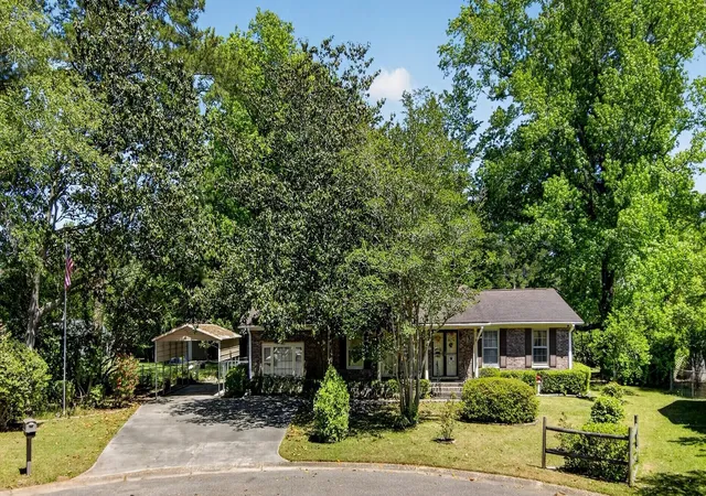 Homes for sale in Summerville, SC | 109 Two Wood Ct, Summerville, SC 29483 | MLS# 26011353
