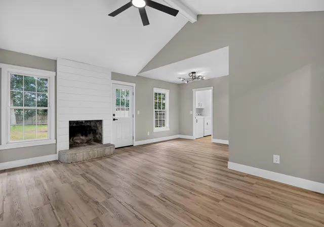 Photo 3 of Single family home for sale at 118 Highland Ave, Summerville, SC 29486 | MLS# 26023980 | Listing updated on 2026-09-17