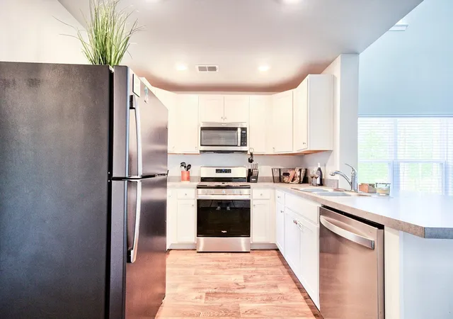 Photo 4 of Townhouse for sale at 115 E Sunrise Ln, Summerville, SC 29486 | MLS# 26015736 | Listing updated on 2026-09-02