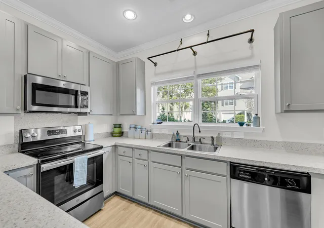 Photo 4 of Townhouse for sale at 4110 Perrine St, Charleston, SC 29414 | MLS# 26009098 | Listing updated on 2026-09-09