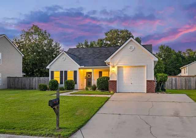 Photo 3 of Single family home for sale at 112 Slow Ml Dr, Goose Creek, SC 29445 | MLS# 26018277 | Listing updated on 2026-09-17