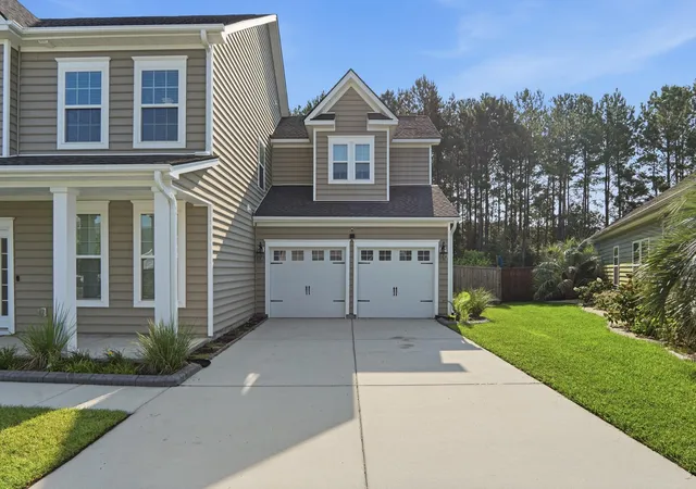 Photo 3 of Single family home for sale at 214 Witch Hazel St, Summerville, SC 29486 | MLS# 26024172 | Listing updated on 2026-09-28