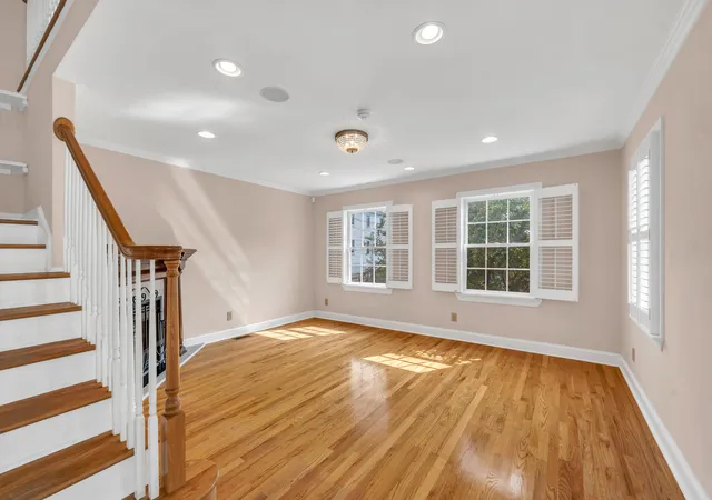 Photo 3 of Single family home for sale at 21 Aiken St, Charleston, SC 29403 | MLS# 26019264 | Listing updated on 2026-09-09