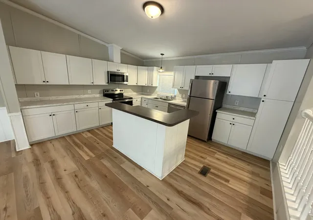 Photo 2 of Manufactured home for sale at 189 Barons Rd, Summerville, SC 29483 | MLS# 26017233 | Listing updated on 2026-06-28