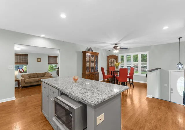Photo 4 of Single family home for sale at 1811 Manigault Pl, Charleston, SC 29407 | MLS# 26020411 | Listing updated on 2026-09-15