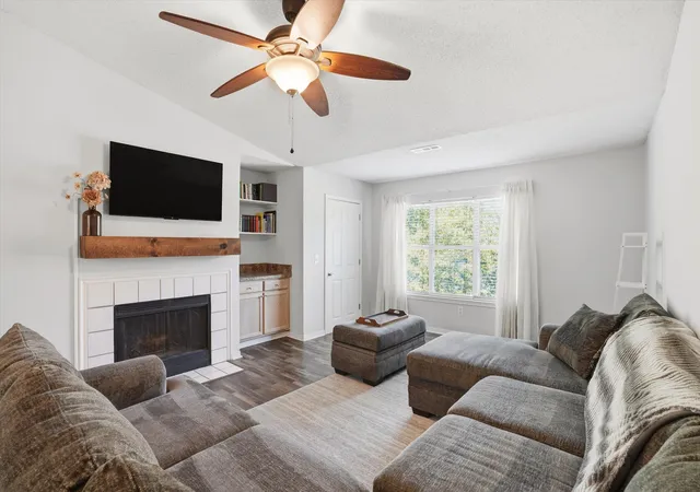 Homes for sale in Mount Pleasant, SC | 2011 N Hwy 17 #2200i, Mount Pleasant, SC 29466 | MLS# 26016780