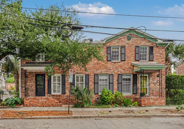 Homes for sale in Charleston, SC | 2 Gadsden St #D, Charleston, SC 29401 | MLS# 26012484