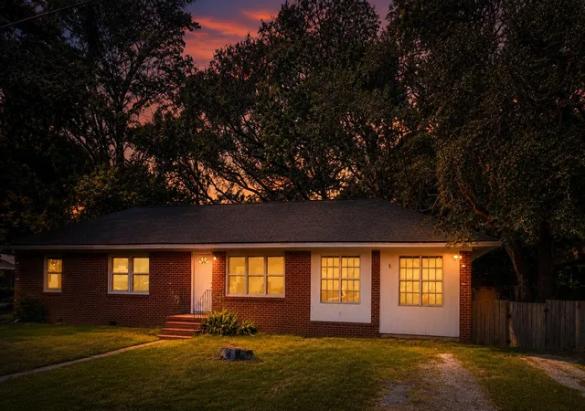 Photo 1 of Single family home for sale at 2446 Cherokee Hall Ln, Charleston, SC 29414 | MLS# 26019437 | Listing updated on 2026-08-31