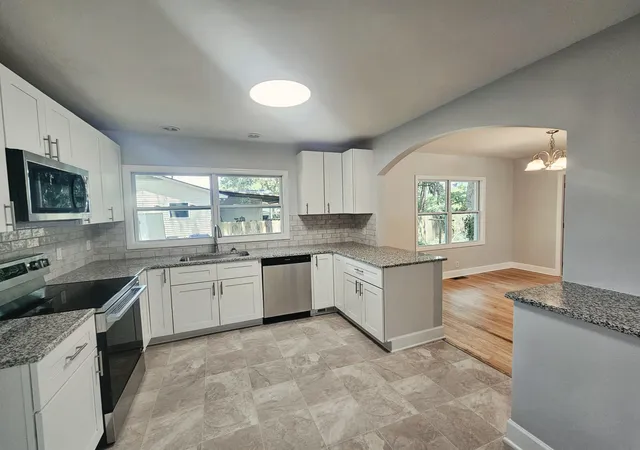 Photo 4 of Single family home for sale at 2446 Cherokee Hall Ln, Charleston, SC 29414 | MLS# 26019437 | Listing updated on 2026-08-31