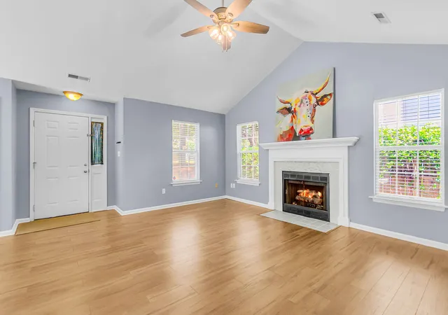 Homes for sale in Charleston, SC | 988 Nabors Dr, Charleston, SC 29412 | MLS# 26019666