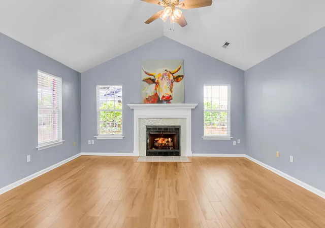 Homes for sale in Charleston, SC | 988 Nabors Dr, Charleston, SC 29412 | MLS# 26019666
