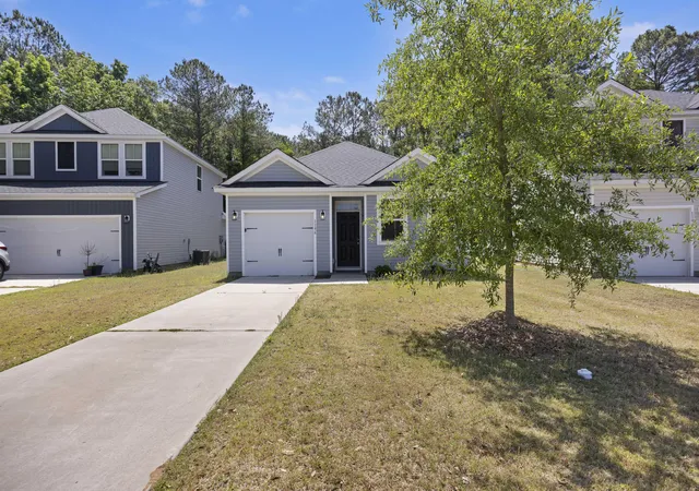 Homes for sale in Manning, SC | 1196 Warrens Wy, Manning, SC 29102 | MLS# 26012586