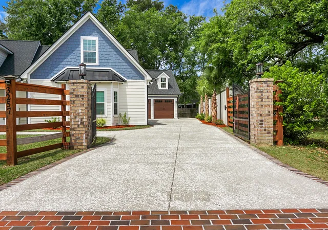 Photo 3 of Single family home for sale at 3257 Pinewood Dr, Ladson, SC 29456 | MLS# 26011870 | Listing updated on 2026-08-28