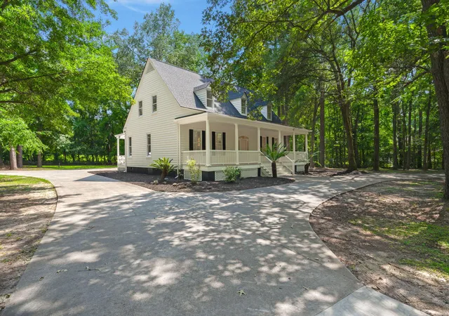 Photo 3 of Single family home for sale at 123 Marvin, Summerville, SC 29483 | MLS# 26019185 | Listing updated on 2026-09-05