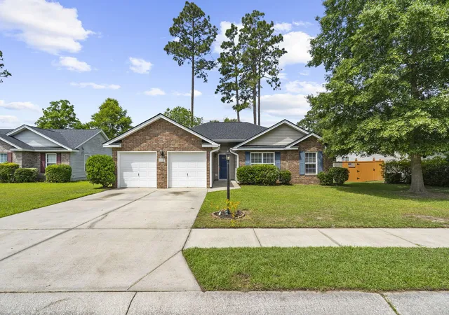 Photo 1 of Single family home for sale at 1311 Lantern Rd, Summerville, SC 29486 | MLS# 26015649 | Listing updated on 2026-10-01