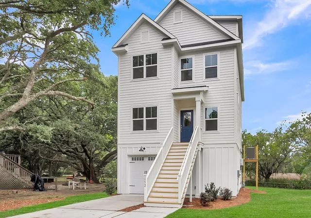 3rd image of 1552 N Avalon Cir, Charleston, SC 29407 | MLS# 26012602