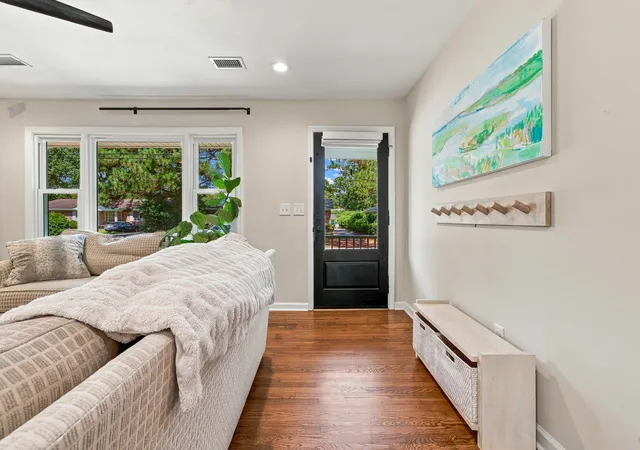 Photo 3 of Single family home for sale at 1373 White Dr, Charleston, SC 29407 | MLS# 26024501 | Listing updated on 2026-09-18