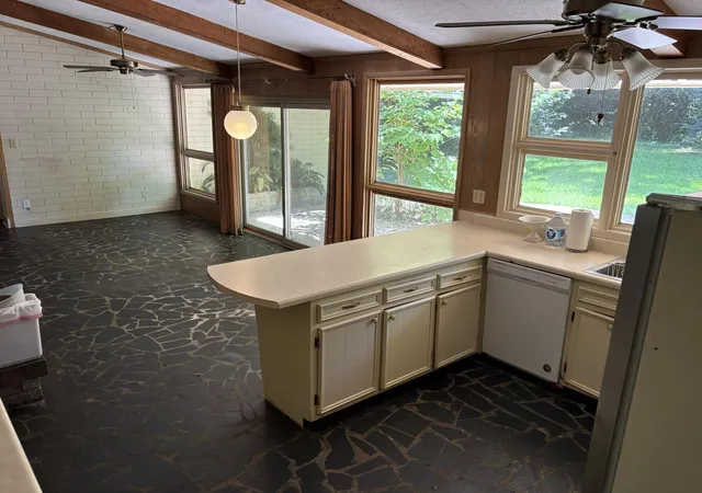 Photo 3 of Single family home for sale at 106 Sheffield Rd, Greenwood, SC 29646 | MLS# 26024042 | Listing updated on 2026-09-17