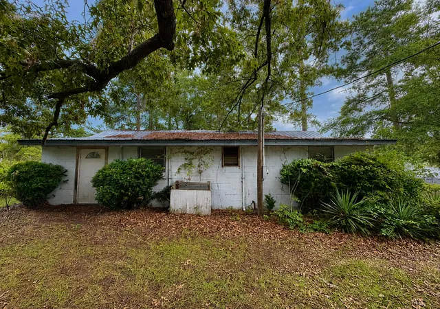 Photo 3 of Sale Pending at 1932 Stukes Rd, Manning, SC 29102 | MLS# 26022126 | Listing updated on 2026-08-10