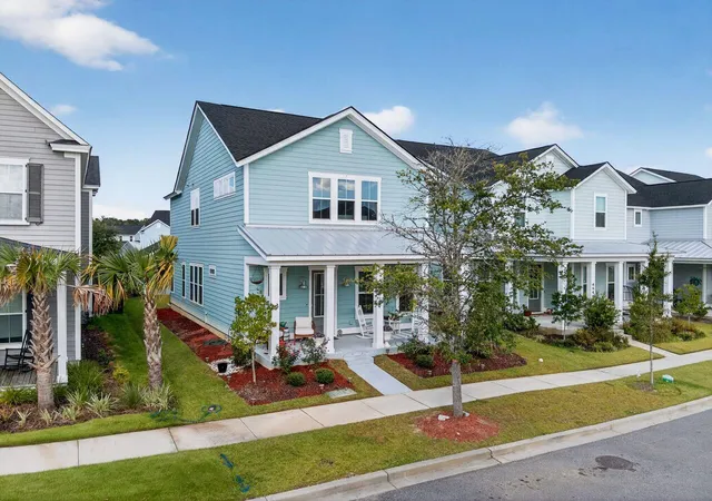 Homes for sale in Summerville, SC | 466 Woodgate Way, Summerville, SC 29485 | MLS# 25024569