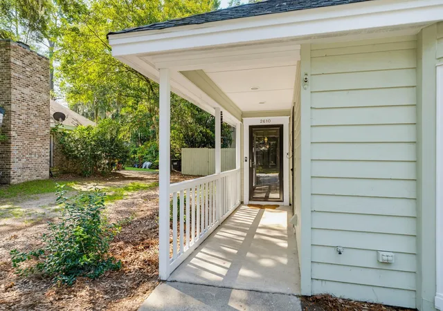Photo 3 of Townhouse for sale at 2610 Joshua Cir, Beaufort, SC 29902 | MLS# 26024083 | Listing updated on 2026-09-17