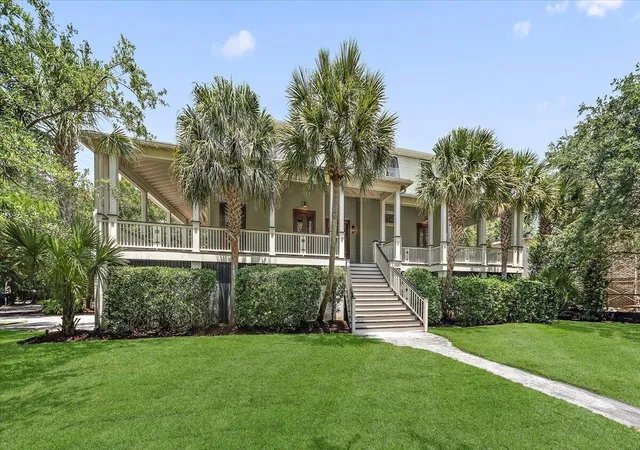 Photo 3 of Single family home for sale at 2850 Ion Ave, Sullivans Island, SC 29482 | MLS# 26022055 | Listing updated on 2026-08-03