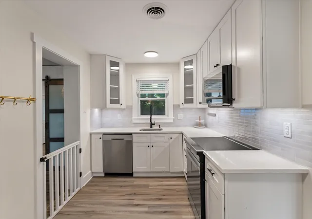 Photo 3 of Single family home for sale at 818 W Madison Ave, Charleston, SC 29412 | MLS# 26022680 | Listing updated on 2026-09-17