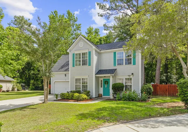 Photo 3 of Single family home for sale at 3375 Crowell Ln, Mount Pleasant, SC 29466 | MLS# 26015428 | Listing updated on 2026-08-22